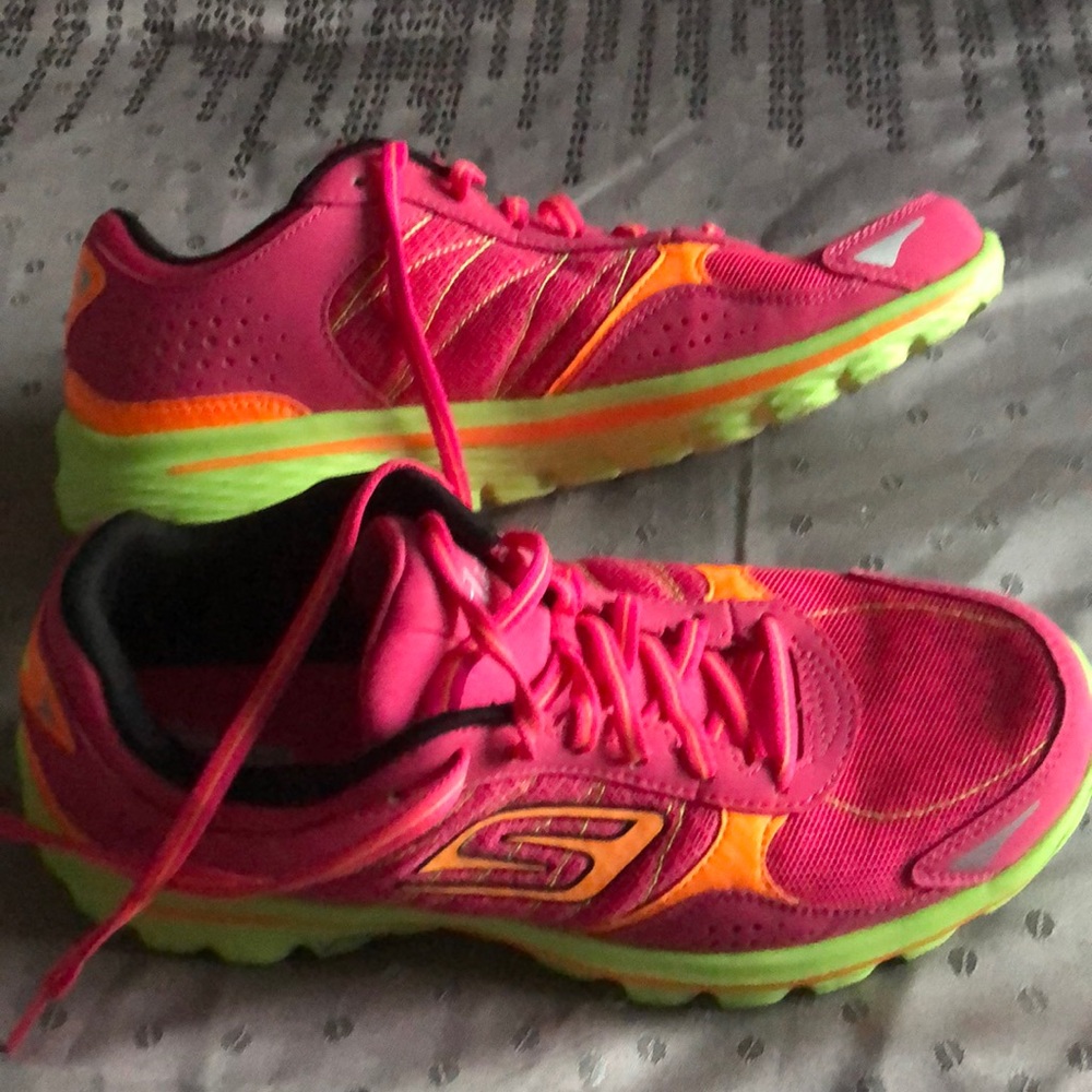 Skechers GoWalk Flash Pink/Orange/Green Sneaker